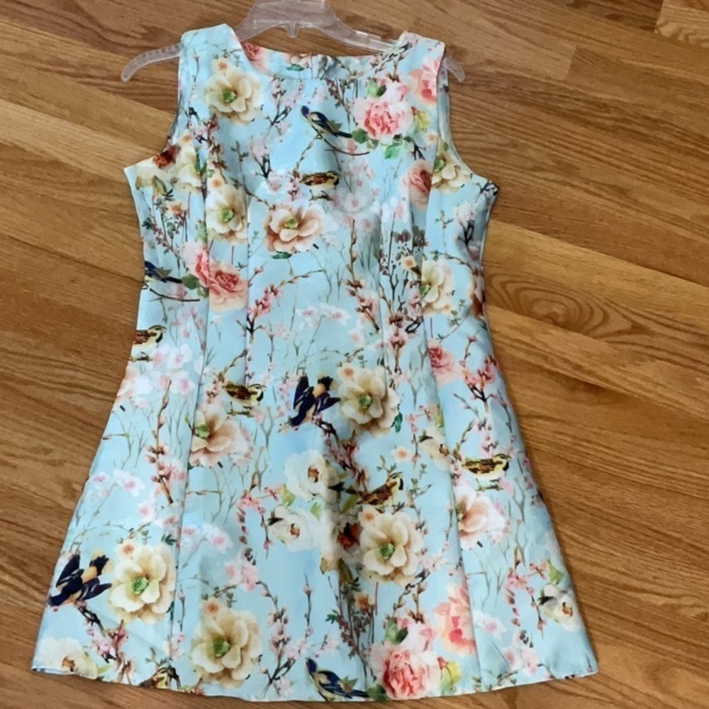 FASHION Classic Sleeveless Dress - Picture 3 of 9